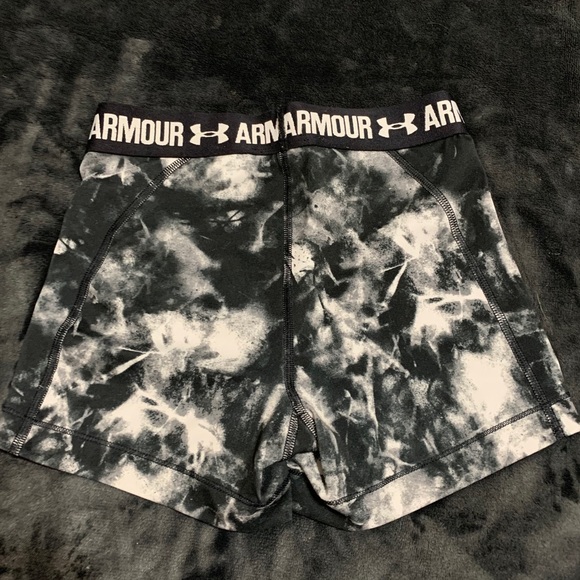 Under Armour shorts - Picture 2 of 3